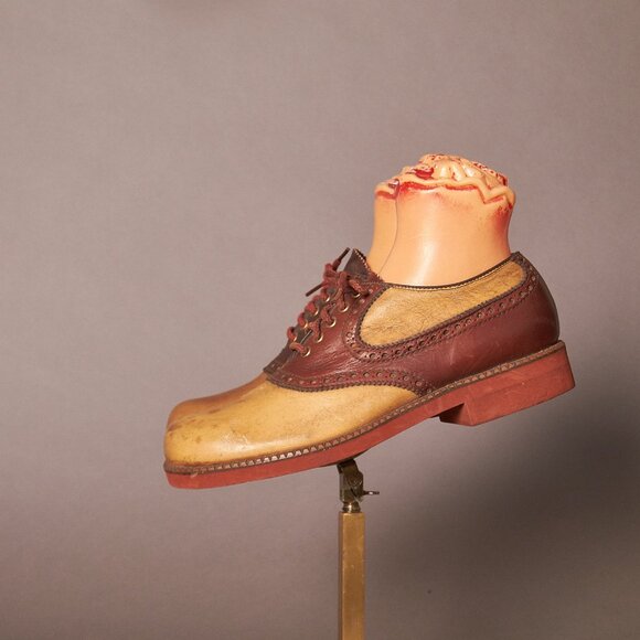 1960s-70s Jarmon Round Toe Men’s Saddle Shoes main image 9